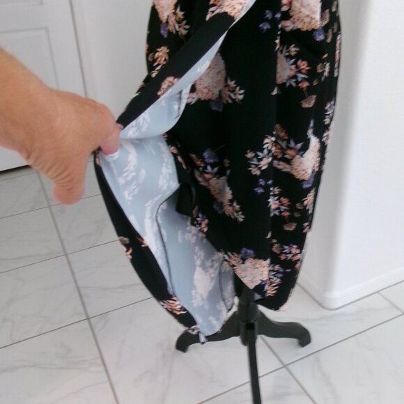 New Chelsea28 Black Brocade Blossom Spaghetti Strap Below Knee Dress M NWT - Picture 4 of 10